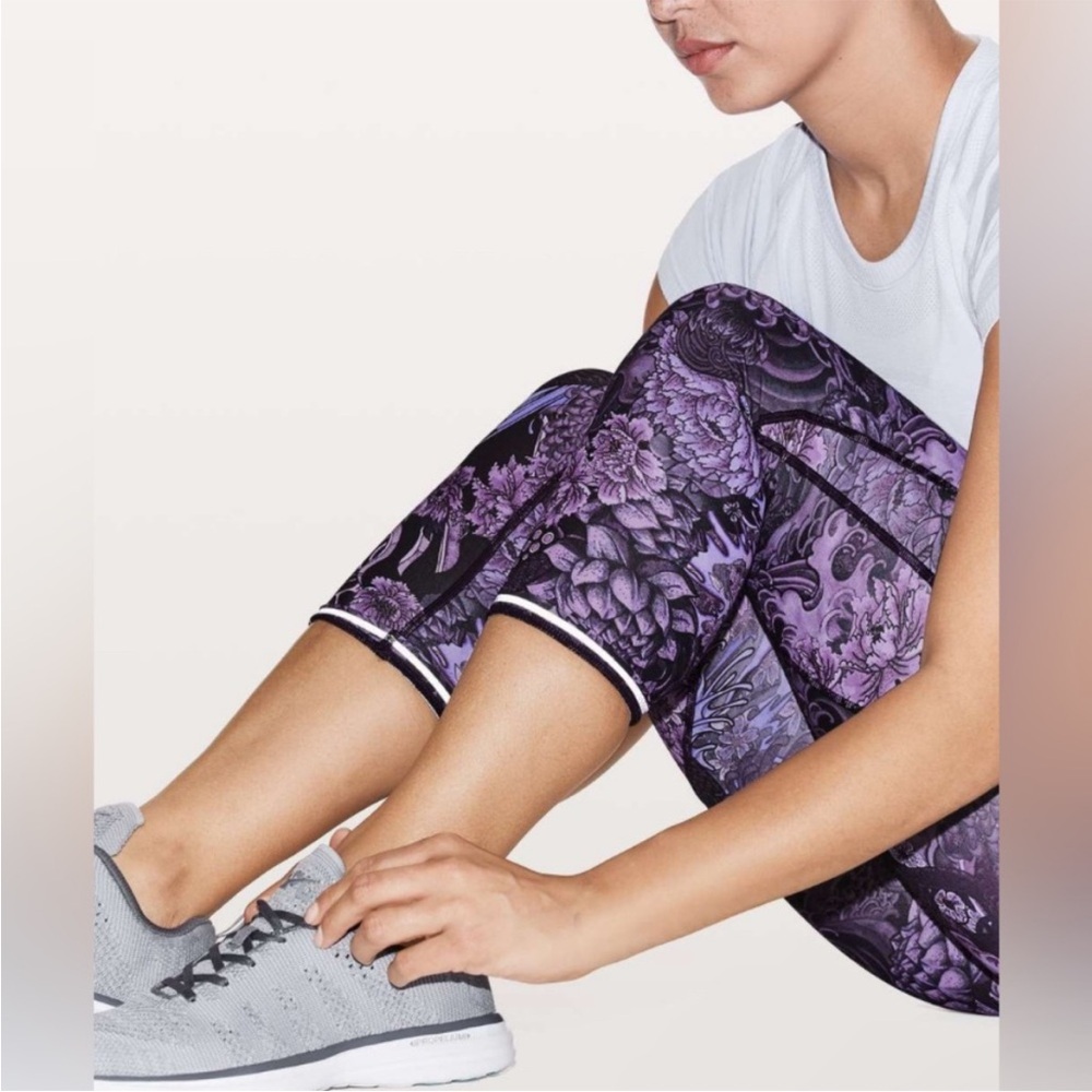 lululemon athletica Purple and Black Patterned Leggings - Picture 4 of 9